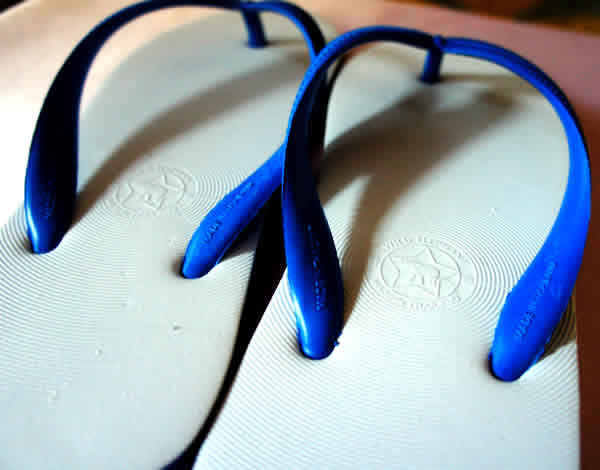 Difference Between Flip Flops And Slippers » HawaiSlippers.Com